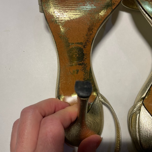 Versace Medusa Gold High Heel Sandals
Runway and RARE 37 - Picture 6 of 6